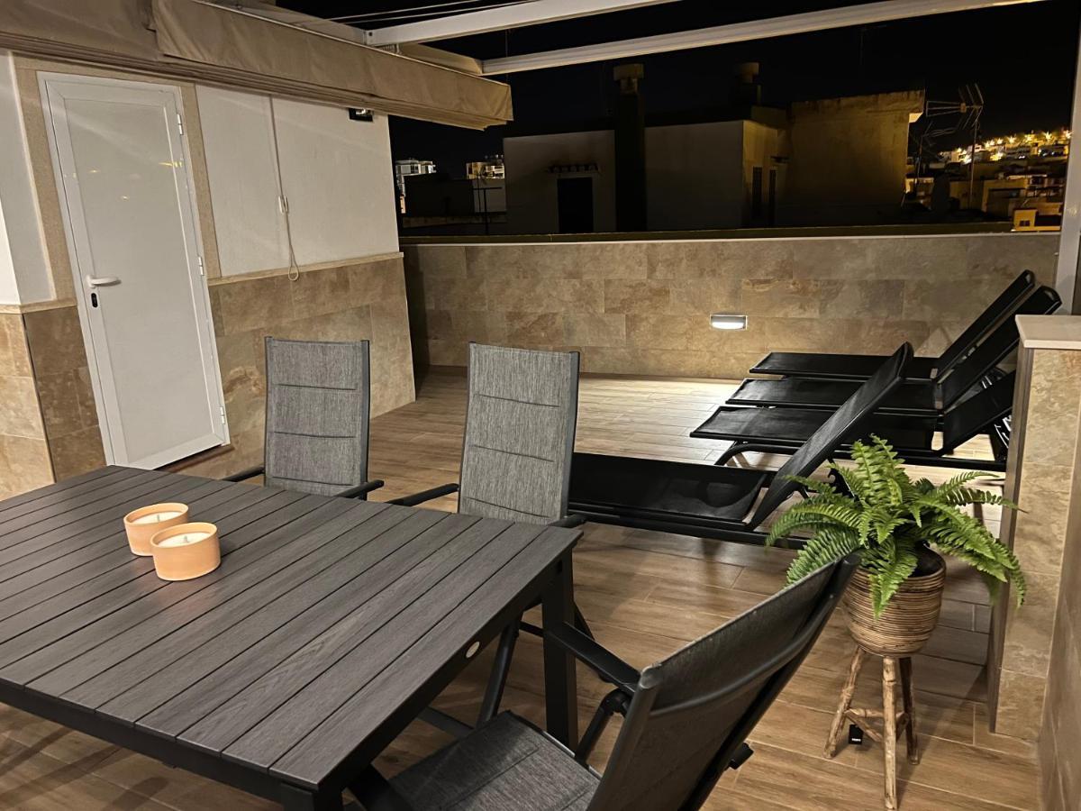 Luxury 190M2 Amplio Apartamento Moderno Con Terraza En La Azotea De 50M2 Junto A La Playa, En El Centro De Torre Del Mar, Malaga, Modern Large Apartment With 50M2 Roof Terrace By The Beach, Right In The Center Of Torre Del Mar, Malaga Luaran gambar