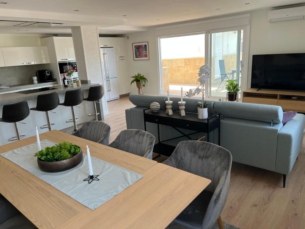 Luxury 190M2 Amplio Apartamento Moderno Con Terraza En La Azotea De 50M2 Junto A La Playa, En El Centro De Torre Del Mar, Malaga, Modern Large Apartment With 50M2 Roof Terrace By The Beach, Right In The Center Of Torre Del Mar, Malaga Luaran gambar