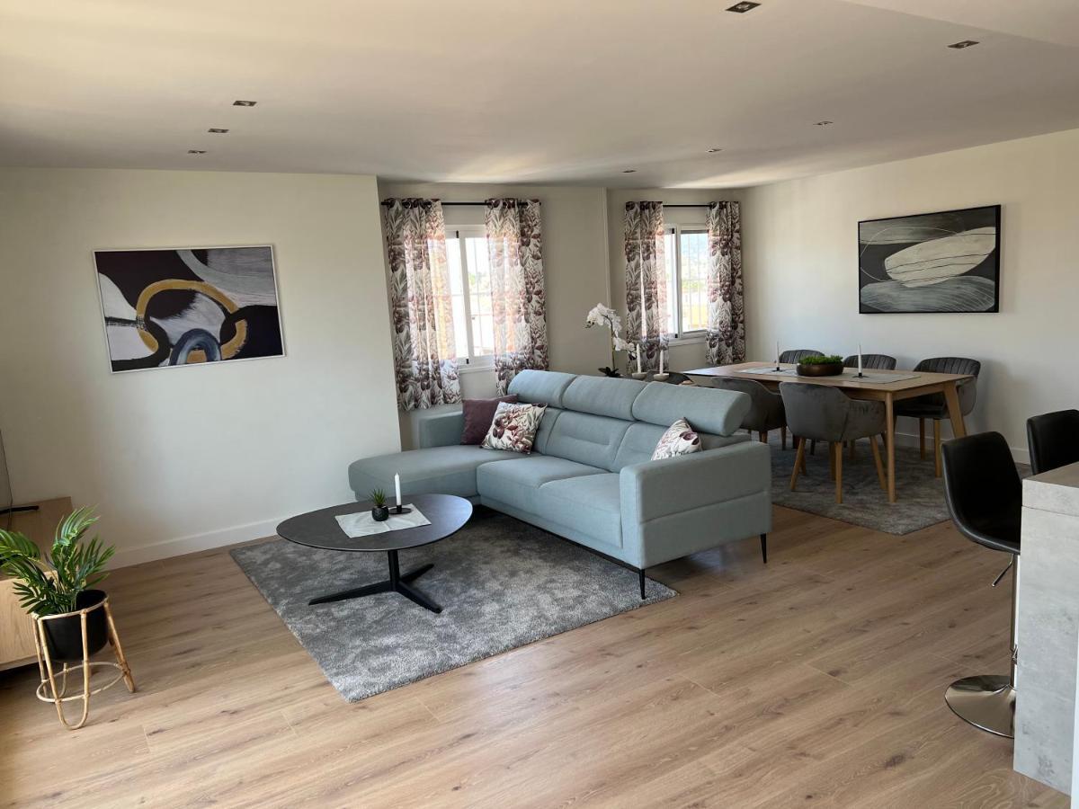 Luxury 190M2 Amplio Apartamento Moderno Con Terraza En La Azotea De 50M2 Junto A La Playa, En El Centro De Torre Del Mar, Malaga, Modern Large Apartment With 50M2 Roof Terrace By The Beach, Right In The Center Of Torre Del Mar, Malaga Luaran gambar
